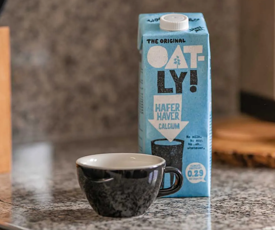 Is Starbucks Oat Milk Gluten Free: Navigating Gluten-Free Choices with Starbucks Oat Milk