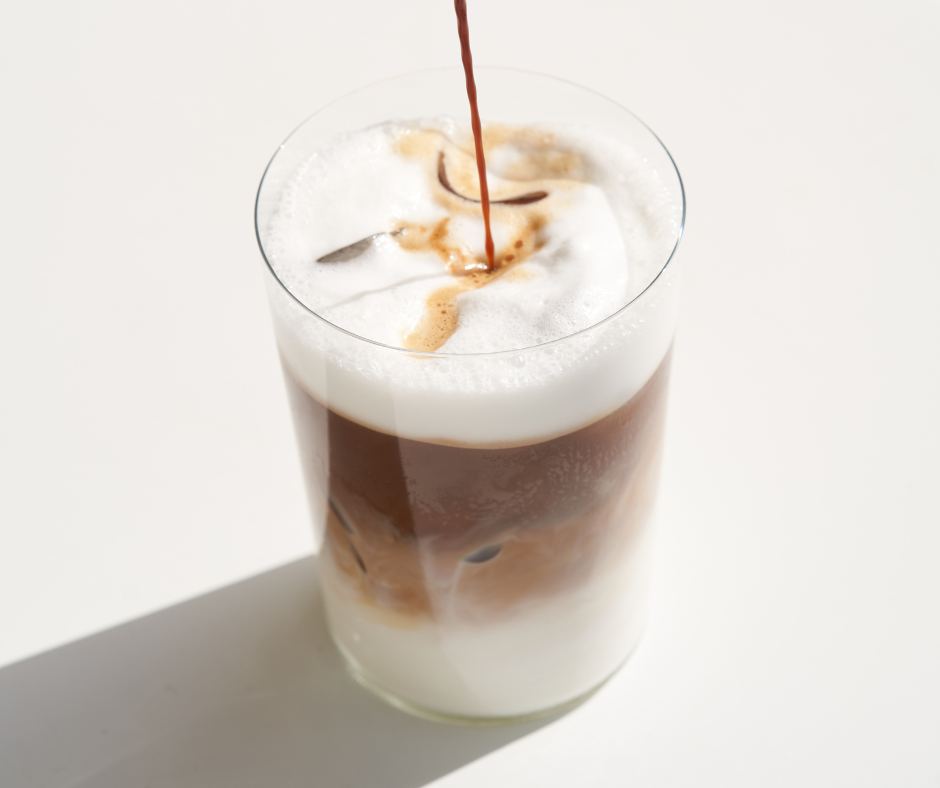 Iced Cappuccino vs Iced Latte: A Coffee Showdown